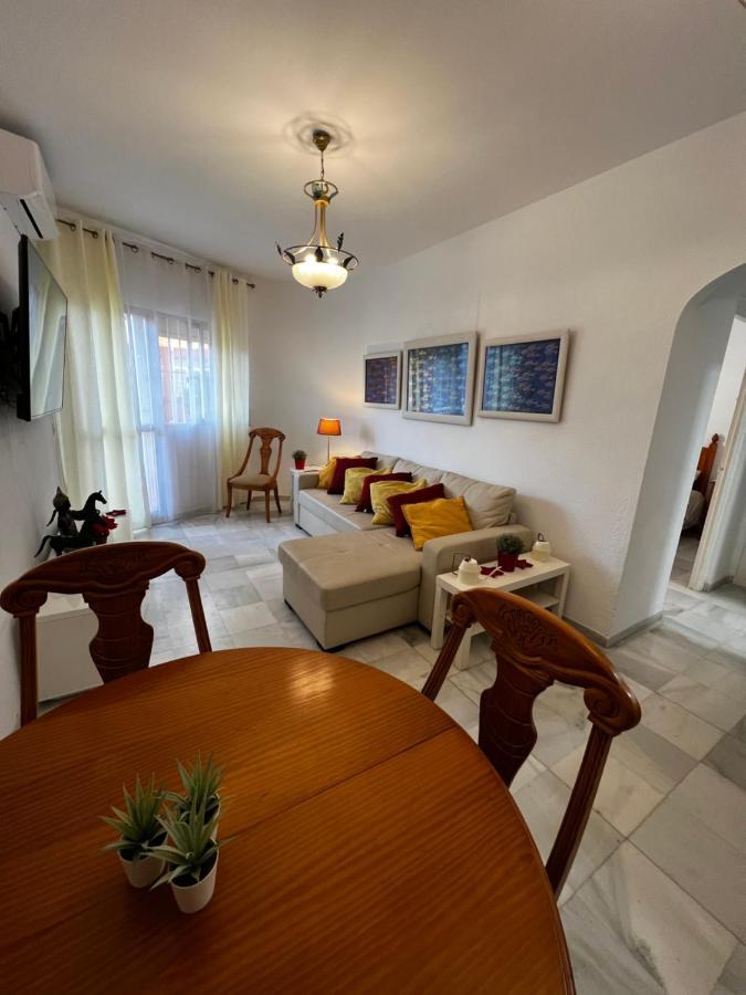 Synergy Apartment, 2 Bedroom, City Center By Namaste Elite Torremolinos Buitenkant foto