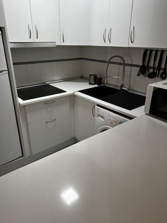 Synergy Apartment, 2 Bedroom, City Center By Namaste Elite Torremolinos Buitenkant foto