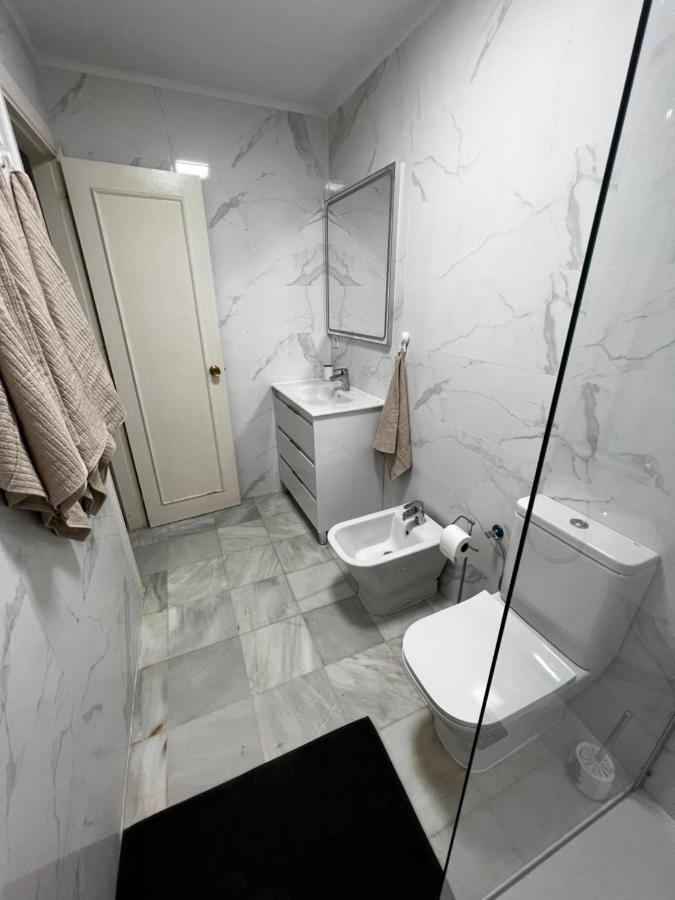Synergy Apartment, 2 Bedroom, City Center By Namaste Elite Torremolinos Buitenkant foto