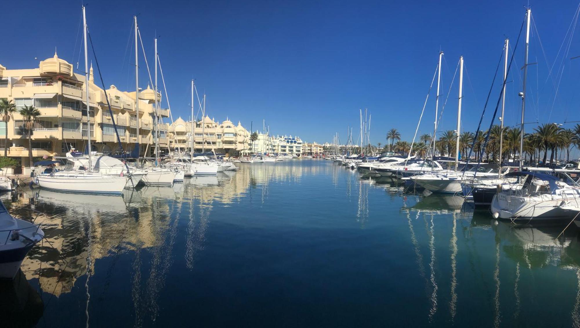 Synergy Apartment, 2 Bedroom, City Center By Namaste Elite Torremolinos Buitenkant foto
